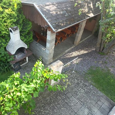 Dom V Zahrade Hotel Podhájska Exterior photo