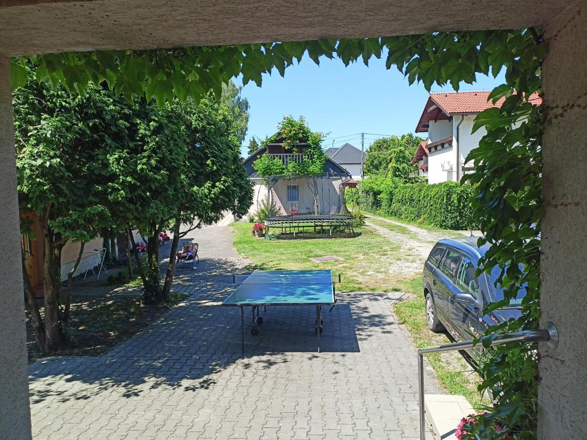 Dom V Zahrade Hotel Podhájska Exterior photo
